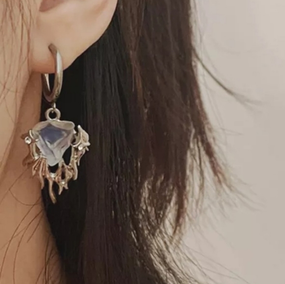 Silver titanium white crystal melting liquid metal look punk goth earnings - Picture 4 of 4